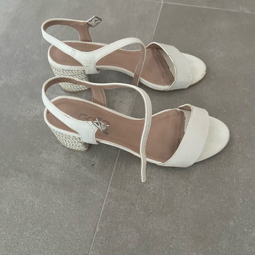 Sandals like new, size 39, white platform style
