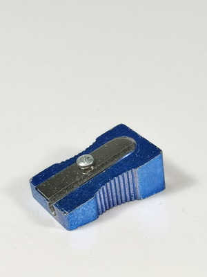 Vintage KUM 400/1K sharpener used, metal blue