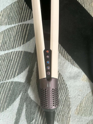 Dyson Airstrait HT01 hair straightener like new
