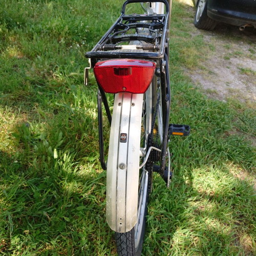 Unisex 26" Aluminum City Bicycle like new, silver