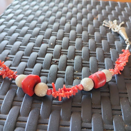Handmade 925 silver bracelet with authentic coral like new