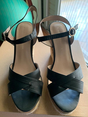 Dorothy Perkins platform sandals new, size 41, black