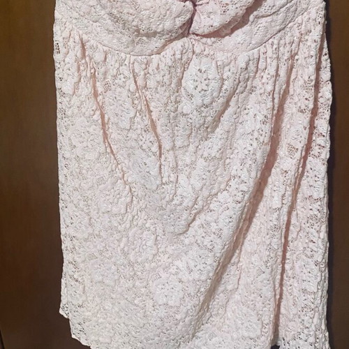 Lace dress pink like new, size M