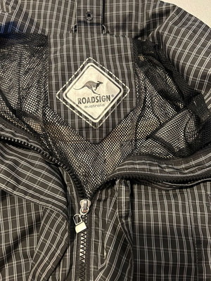 Roadsign Australia women's sporty elegant jacket, black and white check