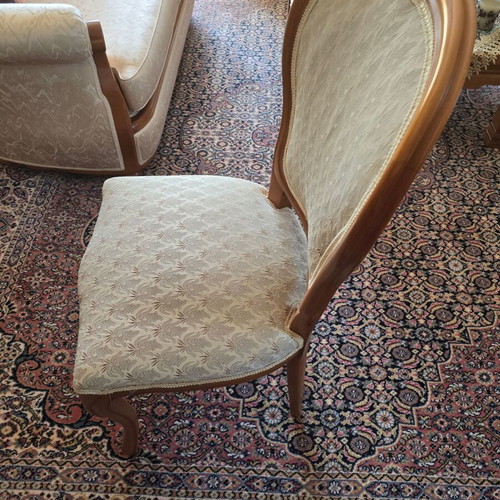 Classic solid walnut dining set like new with 6 chairs