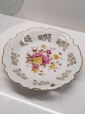 Vintage plate like new