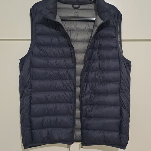 Benetton size Large (54) men's puffer down vest jacket used, blue-grey