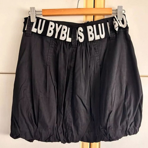 Vintage Byblos blu Balloon skirt black, size 44IT, used