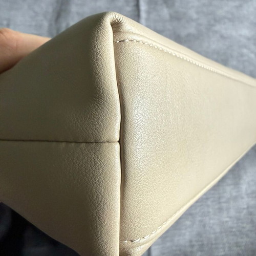 Roberto Cavalli beige shoulder bag like new with chain