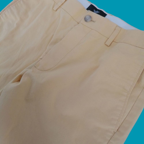 Dockers Extra Slim Fit Chino Pants like new, yellow beige, size 32x34