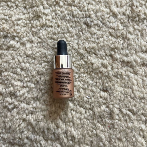 Iconic highlighter drops like new for facial glow