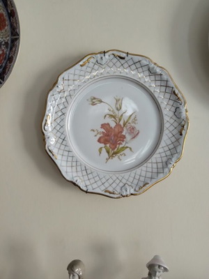 Bavaria decorative wall plate porcelain like new, 26 cm diameter
