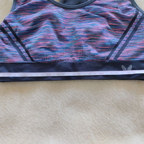 Sports bra used in Small Medium size pink multicolor