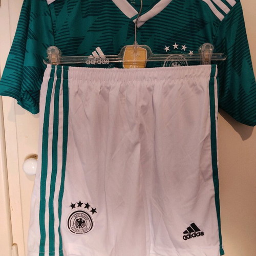 Adidas Toni Kroos Replica Jersey Set collectible, like new