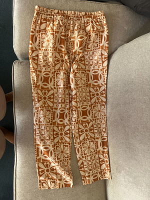 Zara summer pants with geometric floral pattern, size M