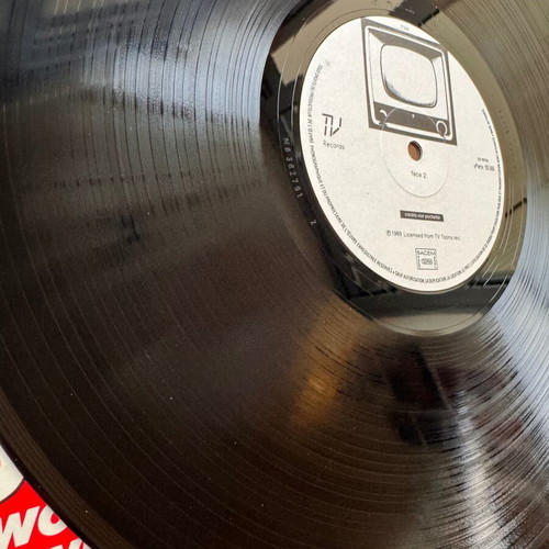 TeeVee Toons The Commercials LP like new, pop genre