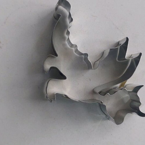 Metal dragon cookie cutter like new
