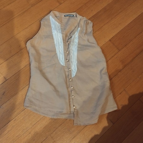 Anna Riska linen shirt like new, sleeveless, white and beige