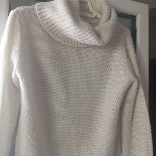 White sweater with silver thread, size M