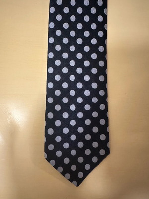 Tie Rack London silk tie with polka dots like new