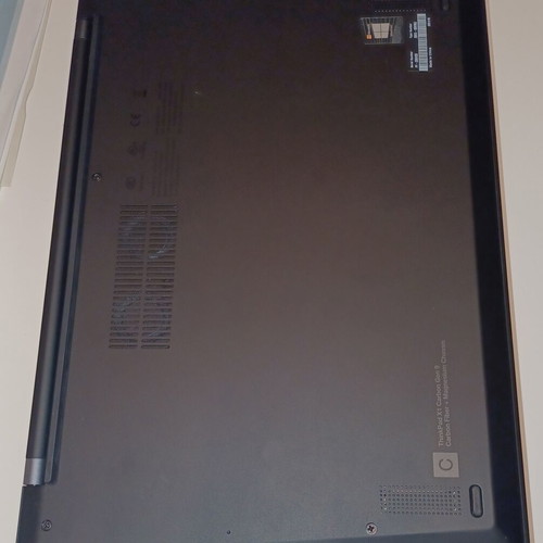 Lenovo ThinkPad X1 i7-1185G7 laptop like new, 16GB, 256GB SSD, touchscreen
