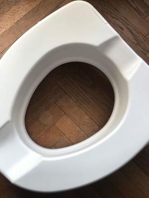 Orthopedic toilet seat cover used VITRUVIT with lid and side clamps