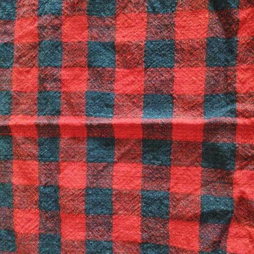 Velentza floor rug like new, wool rustic design 1.20 x 53
