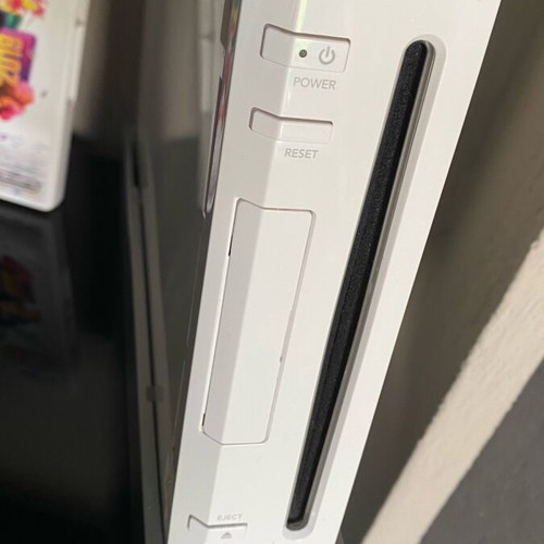 Nintendo Wii κονσόλα σαν καινούργιο με αξεσουάρ και 2 παιχνίδια Just Dance