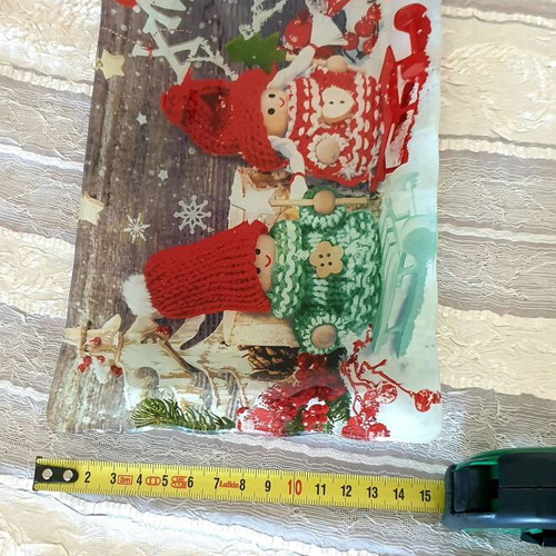 Christmas decorative platter like new with Xmas theme