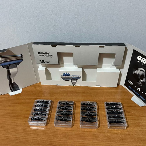 Gillette Mach3 Replacement Blades New, 18 pcs with 3 Blades