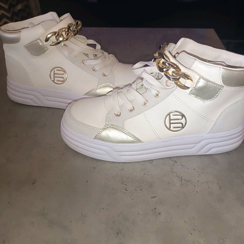 Bagatt Blu ankle boots size 39 like new, white with gold chain