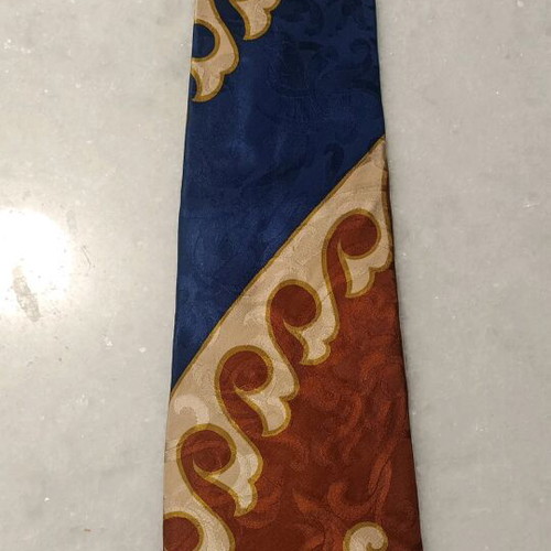 Silk Italian tie like new, multicolored with retro design