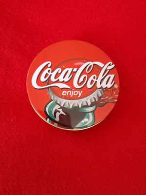 Συλλεκτικό μεταλλικό κουτί Coca-Cola καινούργιο με 6 σουβέρ