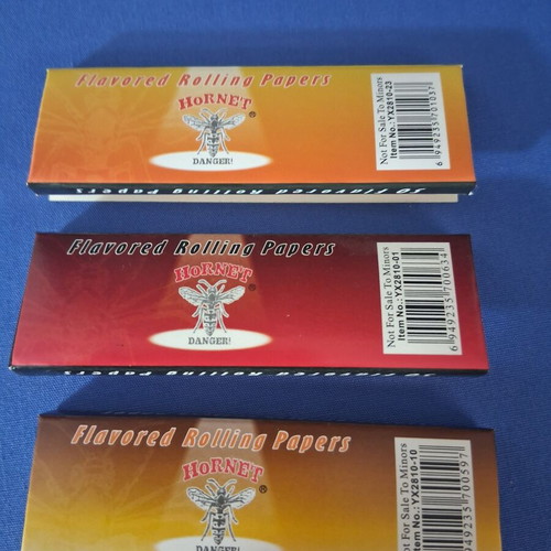 Fruit Flavored Rolling Papers new, aromatic smoking accessory