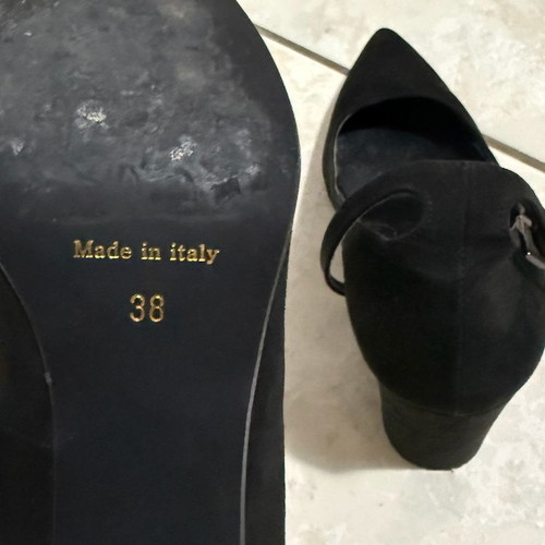 Nacrée Collection black pumps size 38 made in Italy, like new
