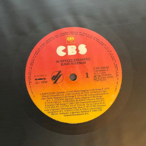 Julio Iglesias 26 Golden Hits vinyl like new, 2 double records