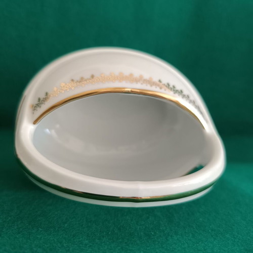 Vintage small porcelain basket like new, made in France