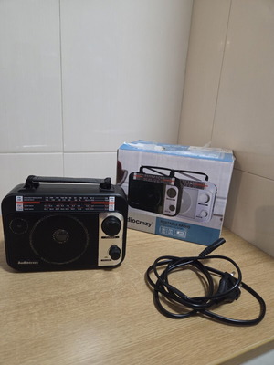 Audiocrazy Portable Radio FM/AM/SW1-2 new