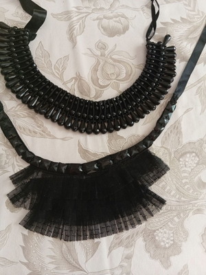 Κολιέ με χάντρες σαν καινούργιο, μαύρο