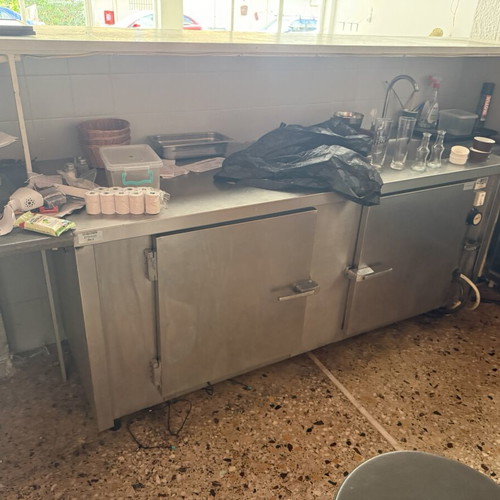 Refrigerator, 2 hoods, 2 inox counters used