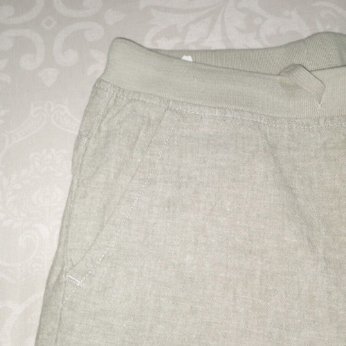 United Colors of Benetton linen shorts like new, pistachio green, 11-12 years
