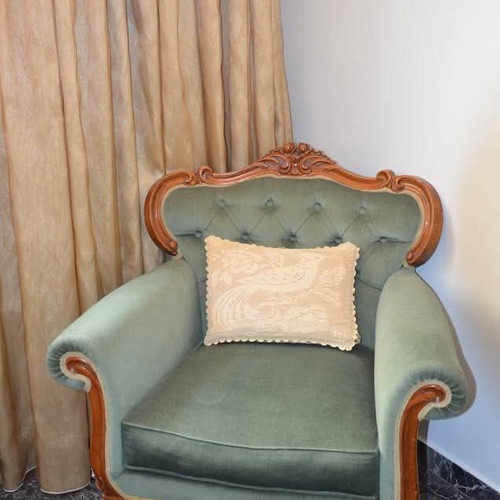 Large sofa new with 3 armchairs and lamp