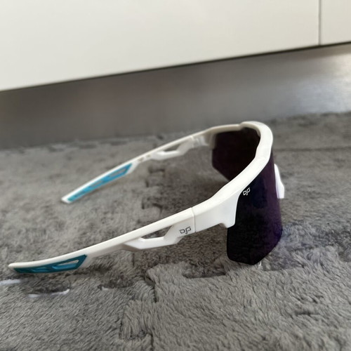 Ojo Glasses like brand new, white with small scratches