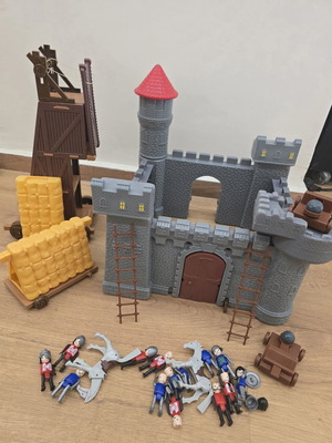 Knight Castle playset used