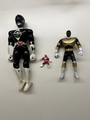 Power Rangers figures used, lot of 3