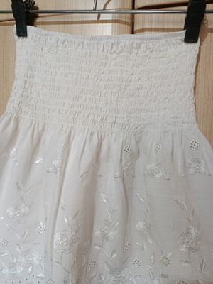 Strapless top with embroidery, like new, XS/S, white