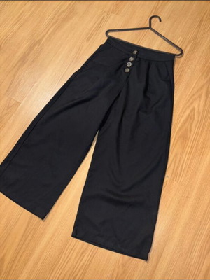 Terranova wide black pants calf-length new