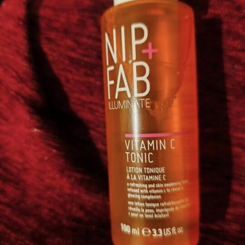 Nip & Fab Toner new with vitamin C for radiant skin