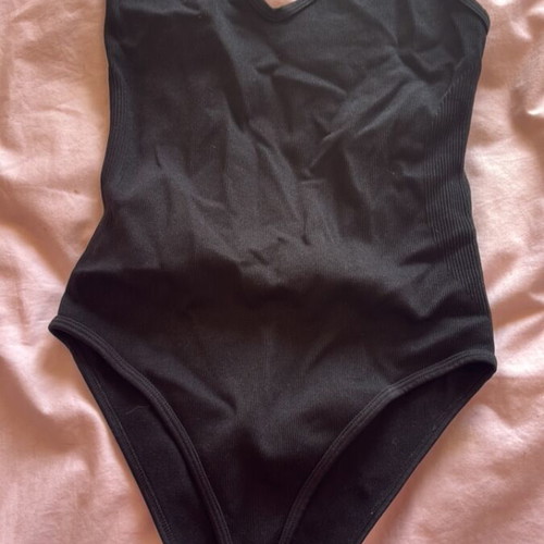 Black bodysuit like new, sizes L and XL