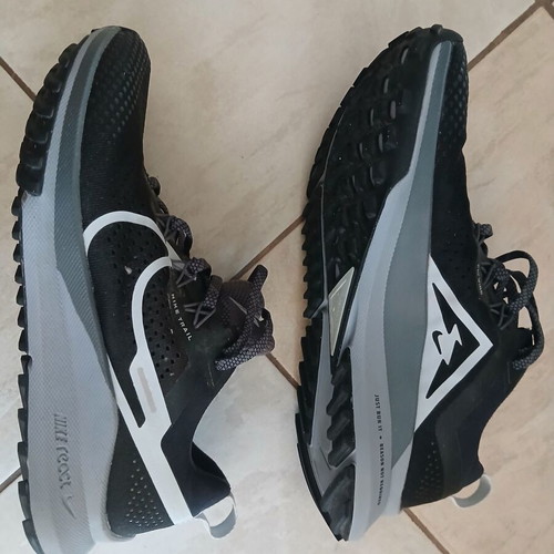 Nike React Trail shoes like new, size 44.5, athletic